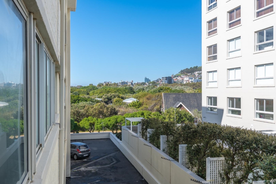 1 Bedroom Property for Sale in Mouille Point Western Cape